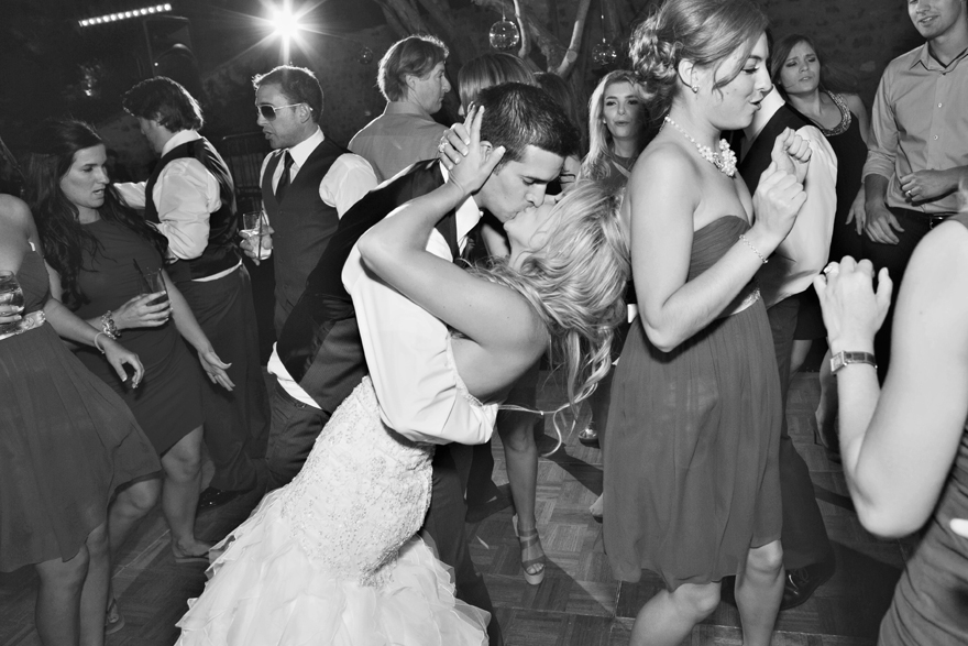 how to focus your photography at wedding receptions