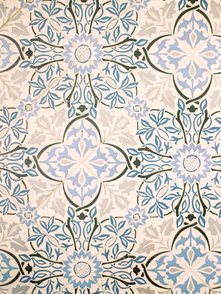 Tiled backsplash in a gorgeous Arizona kitchen. Kitchen decorating ideas.