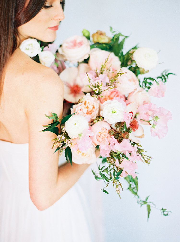 Organic pastel bouquet for bride photoshoot