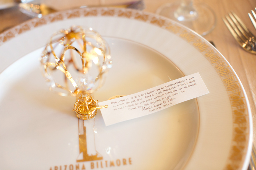 Gold wedding favor for wedding guests