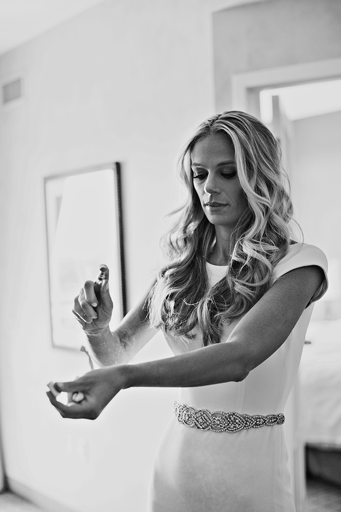 finishing touches for the bride