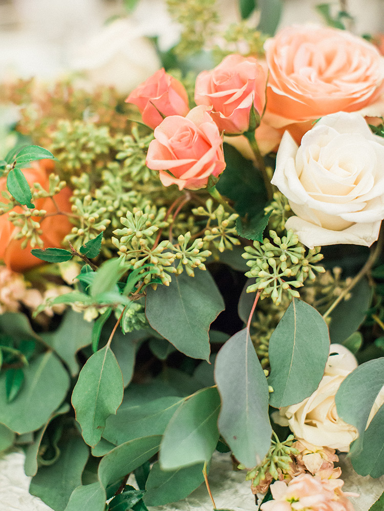 peach & blush flowers with greenery, wedding reception