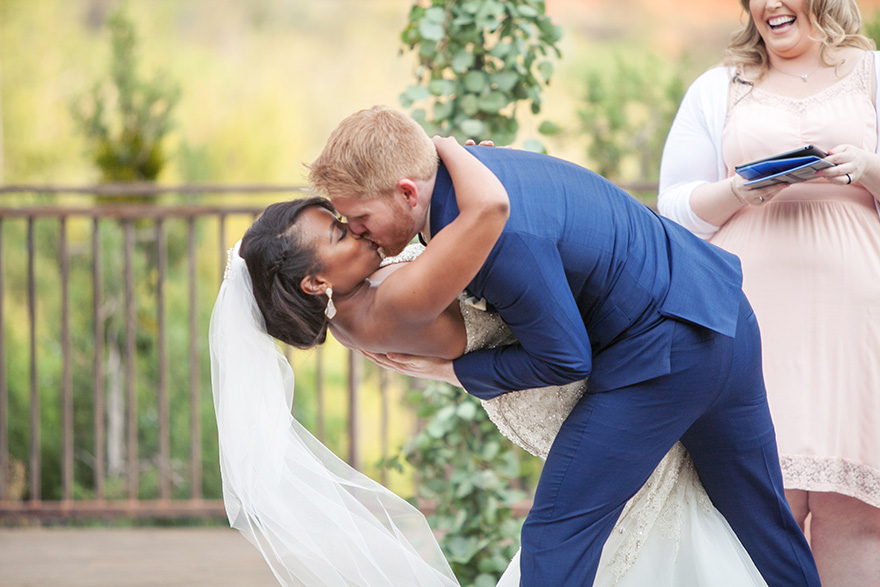 First kiss as husband and wife 