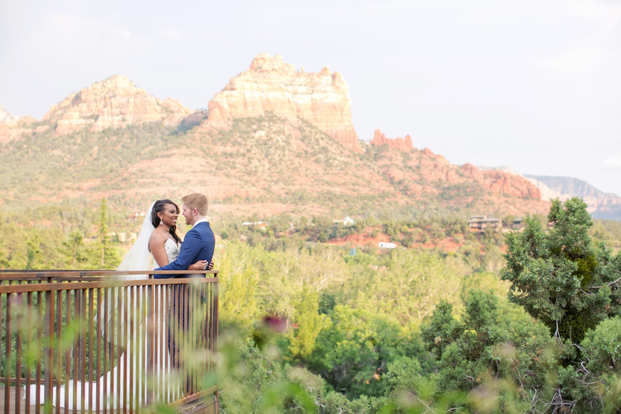 outdoor wedding at L'Auberge de Sedona