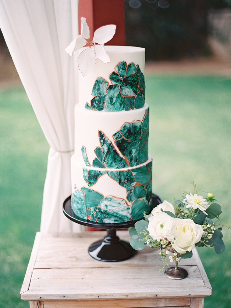 Wedding cake decorated with white chocolate malachite slabs 