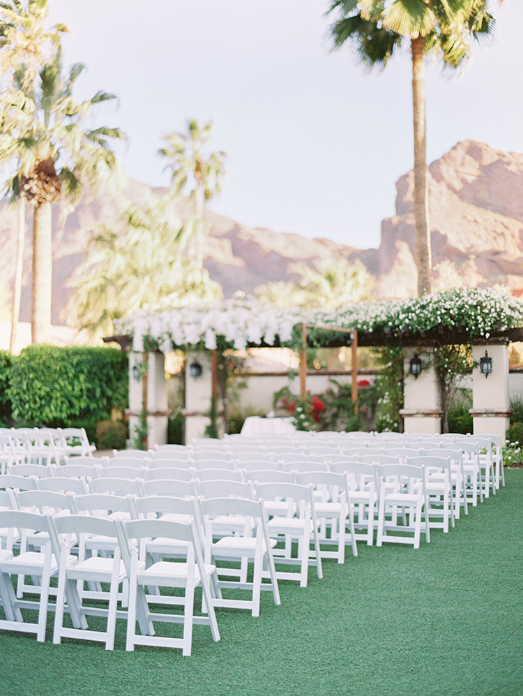 outdoor ceremony at Omni Scottsdale Resort at Montelucia