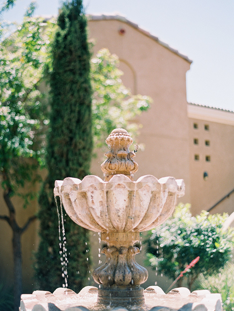fountain at Omni Scottsdale Resort & Spa at Montelucia