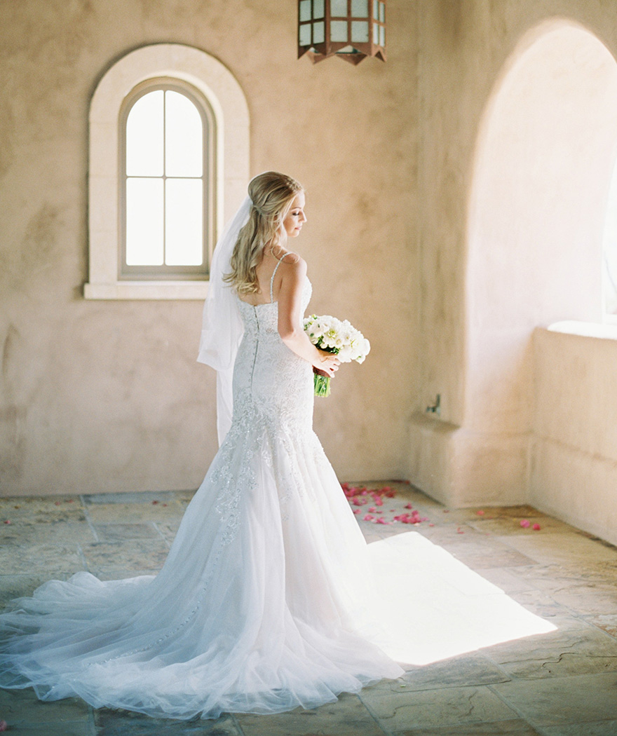 lace & tulle wedding gown 