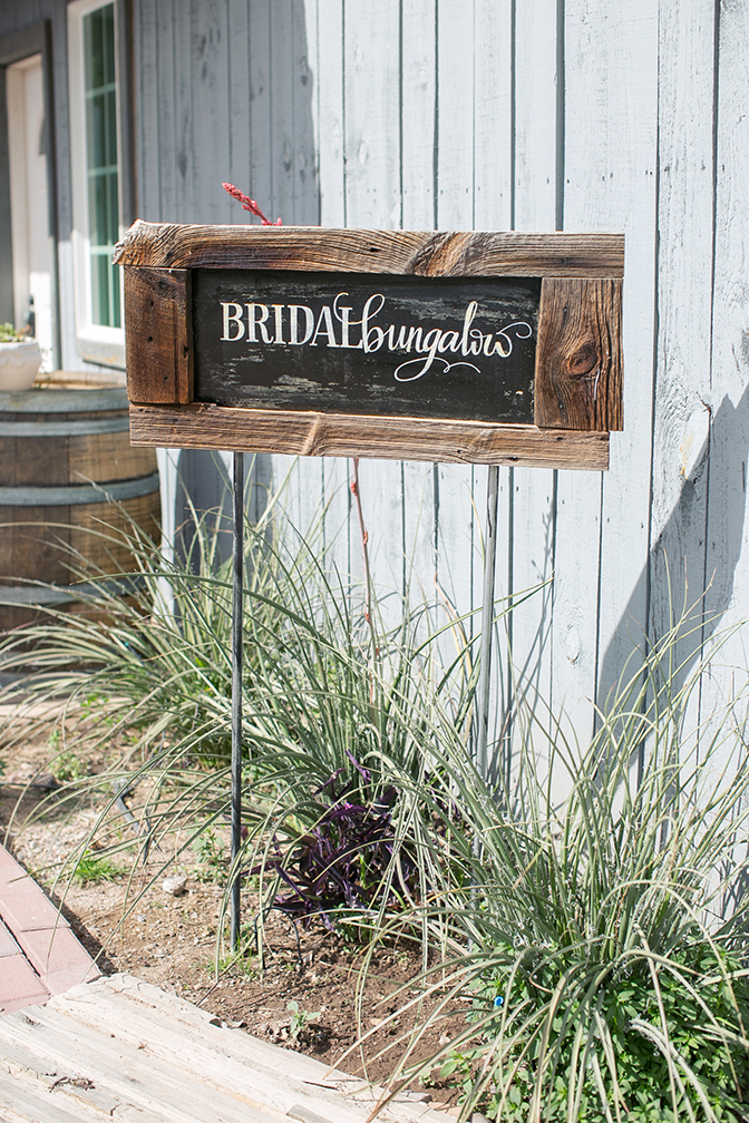 Cute chalk and wood handmade sign for bridal bungalow. Wedding ideas and inspiration.